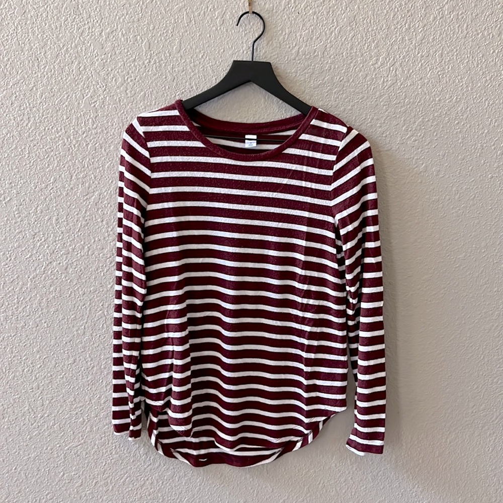 Old Navy Light Weight Sweater Medium